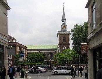 London Church Opens Doors for Muslims, Hosts Grand Iftar